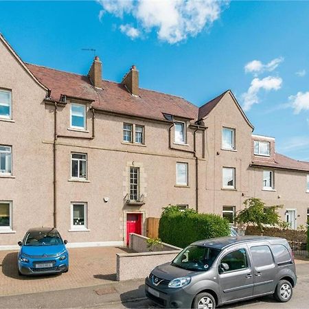 Self Catering 2 Bedroom Flat, Frequent Buses, 1-Minute Walk To Bus Stop, 20 Minutes To City Center Edinburgh Luaran gambar