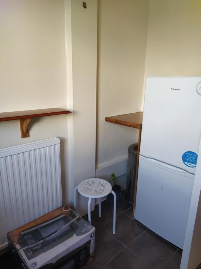 Self Catering 2 Bedroom Flat, Frequent Buses, 1-Minute Walk To Bus Stop, 20 Minutes To City Center Edinburgh Luaran gambar